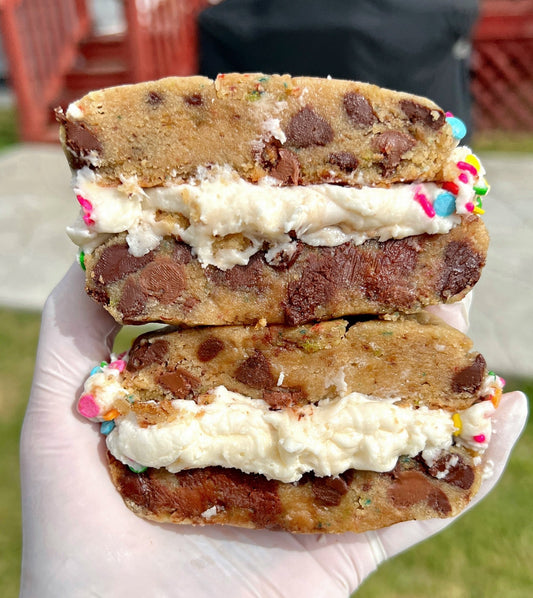 Chippy Sandwich Cookie - Mega-licious Cookie Co.